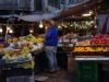 De groente- en fruitmarkt in het centrum