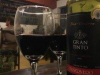 We eten bij Organika en drinken daarbij onze eerste fles wijn sinds we in Peru zijn
