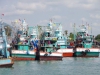 Vissersboten in de haven van Ban Phe